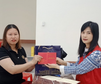 ĐOÀN VIÊN CÔNG ĐOÀN TRƯỜNG MẦM NON VĨNH TUY THAM GIA HIẾN MÁU TÌNH NGUYỆN